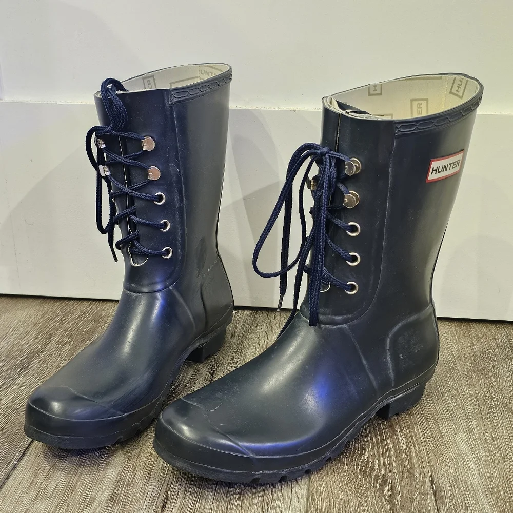 HUNTER Matte Navy Lace-Up Calf Rain Boots Festival Classic